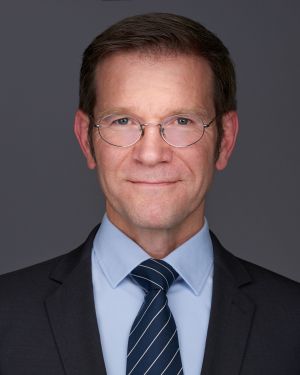 Dr. Andreas A. Busch