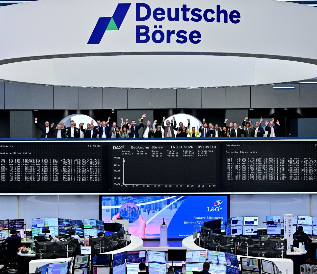 Jubel zum Start des L&G ETFs (© Foto: Deutsche Börse / Martin Joppen)