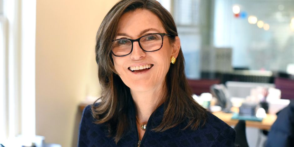 Cathie Wood hat nach SpaceX jetzt auch vorbörslich in OpenAI investiert. 