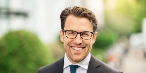 Christian Funke ist Gründer und Vorstand bei Source For Alpha, 