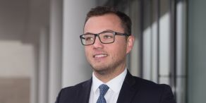 David Schröder hat als Head of Distribution AXA IM Select Germany die Leitung des Segments mit dem Schwerpunkt auf fondsgebundene Investmentprodukte (Unit-Linked) für AXA-Kunden und -partner in Deutschland übernommen. 