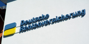Ein Bescheid von der Deutschen Rentenversicherung kann unangenehme Folgen haben.