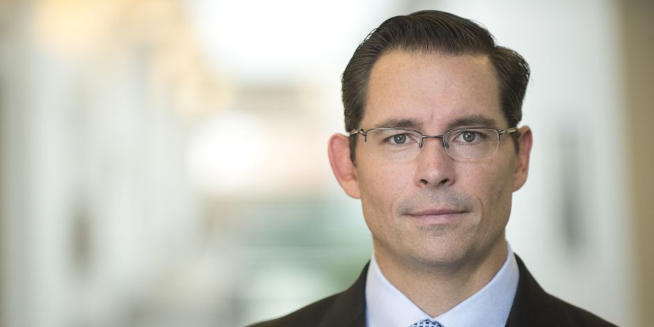 Joseph H. Davis erwartet eine Korrektur bei KI-Titeln.