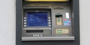 Geldautomaten ziehen Diebe an; Pixabay: Bild von Peggy und Marco Lachmann-Anke