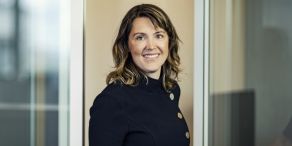 Wilma de Groot ist Leiterin des Bereichs Core Quant Equities und Leiterin des Quant Equity Portfolio Management Teams. Sie ist für die Strategien Enhanced Indexing, Active Quant und Sustainable Beta verantwortlich und spezialisiert sich auf Anomalien in der Preisgestaltung von Vermögenswerten, Portfoliokonstruktion und Integration von Nachhaltigkeit.