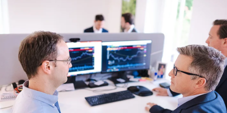 Fondsmanager Moritz Rehmann (l.) mit Research-Leiter Stefan Breintner