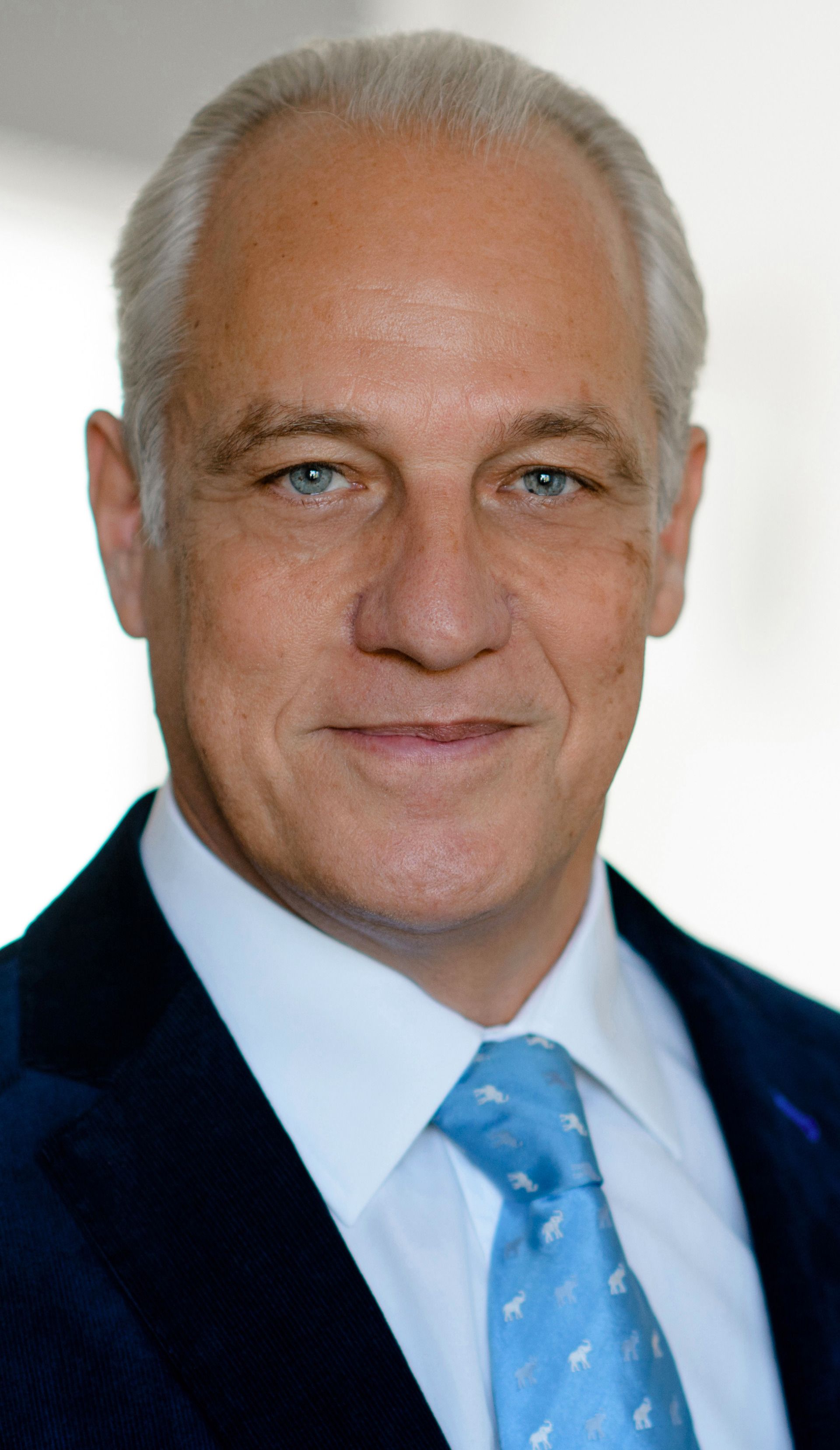 Dr. Markus Elsässer