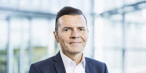 Arthur Elbin, Senior Sales Manager apoAsset