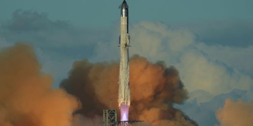 SpaceX strebt dem Bericht zufolge eine Bewertung von 1,5 Billionen Dollar an. (Archivbild)