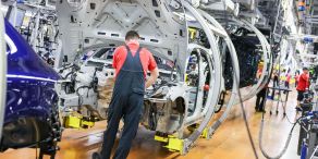 In der Industrie gehen Jobs verloren. (Archivbild)