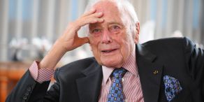 Mit einem Fake-Video von Reinhold Würth versuchen Betrüger, groß Kasse zu machen. (Archivbild)