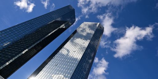 Die Deutsche Bank treibt die Digitalisierung ihres Privatkundengeschäfts voran. (Archivbild)