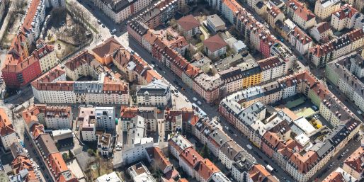 Die Immobilienpreise ziehen wieder an, in Metropolen wie hier in München bleibt die Lage angespannt. (Archivbild)