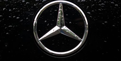 Mercedes-Benz: Kosten sollen runter. (Archivbild)