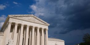 Trump hat im Streit um seine aggressive Zollpolitik eine Niederlage vor dem Supreme Court kassiert. (Archivbild)