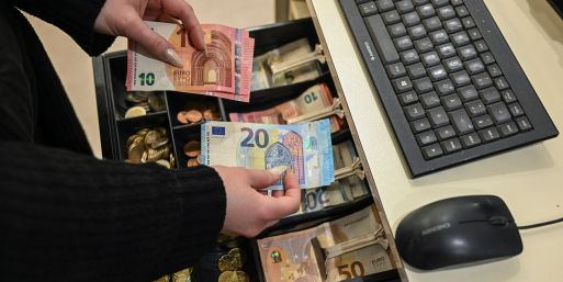 In Deutschland ist der Anteil derjenigen, die besonders häufig bar zahlen, gegen den europaweiten Trend gestiegen. (Symbolbild)