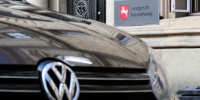 Erneut müssen sich fünf Angeklagte vor dem Landgericht Braunschweig verantworten.