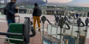 Wegen des festgefahrenen Tarifkonflikts bei Lufthansa fallen wieder hunderte Flüge aus. 