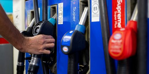 An der Zapfsäule soll es günstiger werden. 