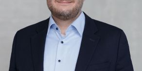 Der Gesamtbetriebsrat der Commerzbank um Chef Sascha Uebel will Strafanzeige gegen die Unicredit stellen