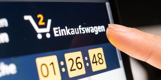 Wer im Internet Verträge abschließt, soll diese künftig einfacher wieder stornieren können. 