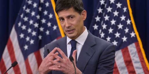 Der US-Leitzins bleibt unverändert – während der neue Fed-Chef Warsh überraschte.
