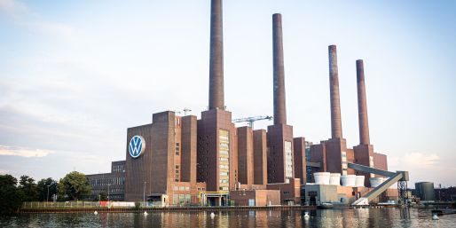 Bei VW in Wolfsburg wird über neue Sparpläne gestritten. (Archivbild)