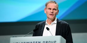 Volkswagen-Konzernchef Blume rechnet vor, wie viele Jobs bei dem Autobauer bedroht sein könnten. (Archivbild)