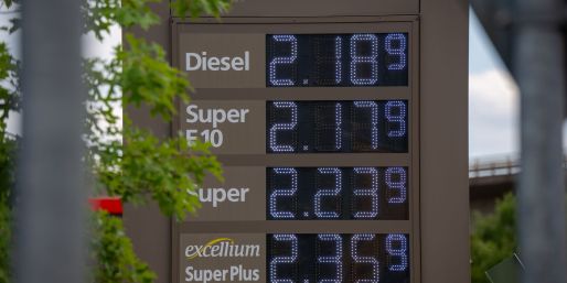 Je nach Tankstelle variieren die Spritpreise. (Archivbild) 