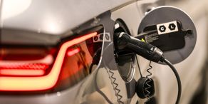 Dank einer Förderung des Bundes steigt die Nachfrage nach E-Autos derzeit stark an. (Symbolfoto)