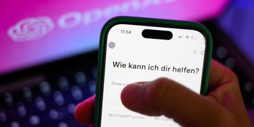 Forscher der großen KI-Labore warnen zunehmend vor Risiken bei der rapiden Entwicklung Künstlicher Intelligenz. (Archivbild)