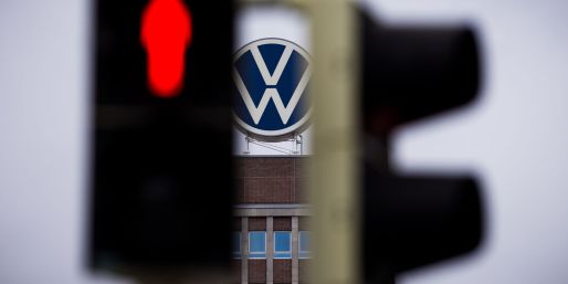 Autobauer VW: Knapp einer Million Fahrzeuge droht ein Lenkungsausfall. (Archivbild)