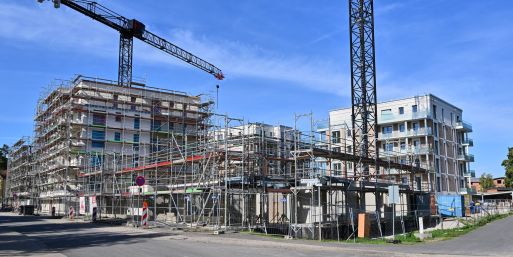 Der Bau neuer Wohnungen wird immer teurer. (Archivbild)