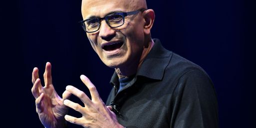 Will in KI eine «Notbremse» einbauen: Microsoft-Chef Satya Nadella. (Archivbild)