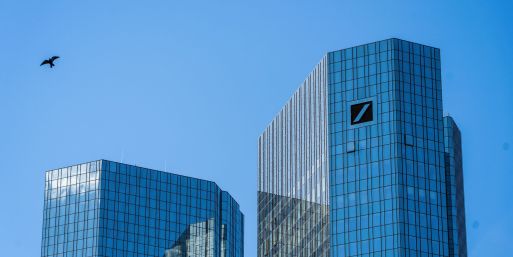 Die Deutsche Bank legt ihre Zwischenbilanz für das dritte Quartal vor. (Archivbild)