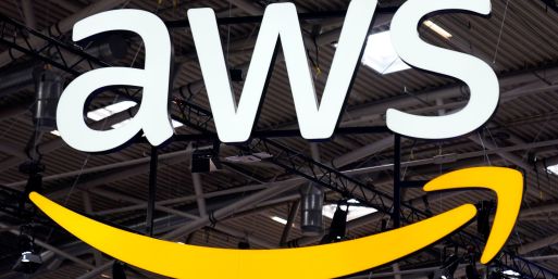 Amazons Cloud-Sparte AWS wächst schnell - braucht aber auch hunderte Milliarden Dollar für den Ausbau von Rechenzentren. (Archivbild)